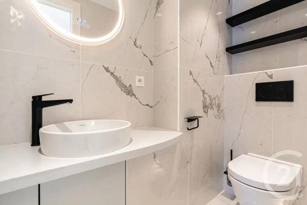 Appartement F4 à vendre  4 pièces - 126,70 m 2   ROQUEBRUNE CAP MARTIN  - 06