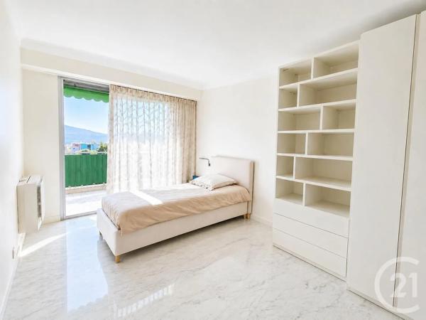 Appartement F4 à vendre  4 pièces - 126,70 m 2   ROQUEBRUNE CAP MARTIN  - 06