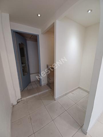 Immeuble en Pierres Rénové en Plein Centre-Ville de Sainte-Foy-la-Grande