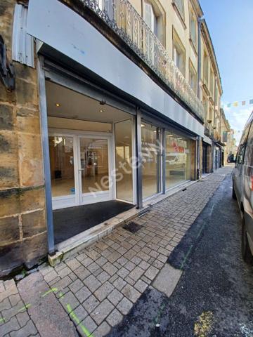 Immeuble en Pierres Rénové en Plein Centre-Ville de Sainte-Foy-la-Grande