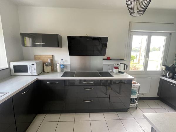 Maison familiale avec espace indépendant et terrain de 1 800 m² – Plobannalec-Lesconil