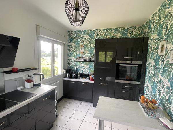 Maison familiale avec espace indépendant et terrain de 1 800 m² – Plobannalec-Lesconil