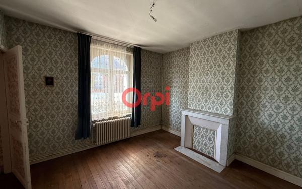 Maison à vendre    5 pièces •  Roisel
