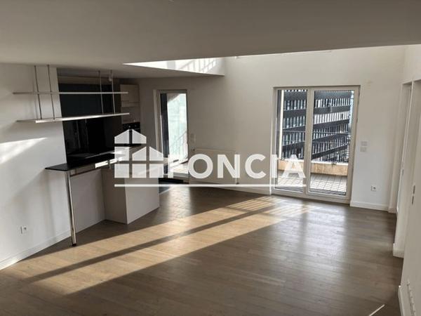 Location Appartement 3 pièces 70.9 m² - 80 RUE ROSTROPOVITCH - Paris 75017