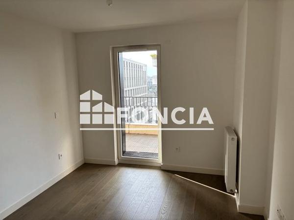 Location Appartement 3 pièces 70.9 m² - 80 RUE ROSTROPOVITCH - Paris 75017