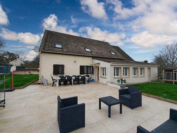 Maison 10 pièces 200 m² 6 chambres