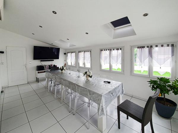 Maison 10 pièces 200 m² 6 chambres