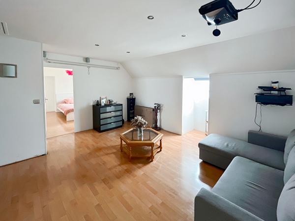 Maison 10 pièces 200 m² 6 chambres