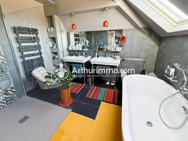 Vente                                                      Maison
                        
                     9 pièces                      195 m2                     à Soisy-sur-Seine