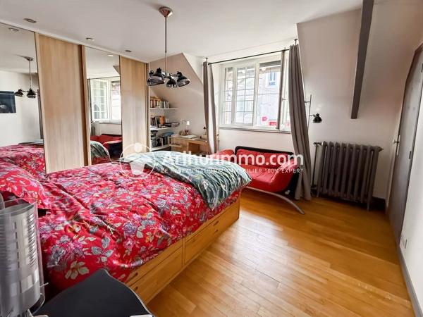 Vente                                                      Maison
                        
                     9 pièces                      195 m2                     à Soisy-sur-Seine