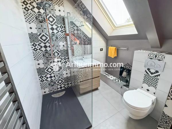 Vente                                                      Maison
                        
                     9 pièces                      195 m2                     à Soisy-sur-Seine
