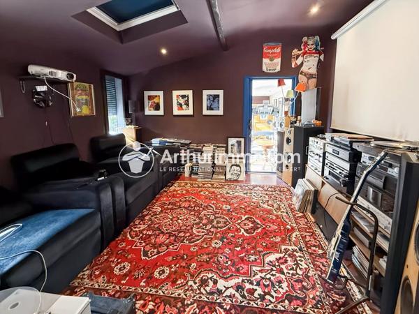 Vente                                                      Maison
                        
                     9 pièces                      195 m2                     à Soisy-sur-Seine