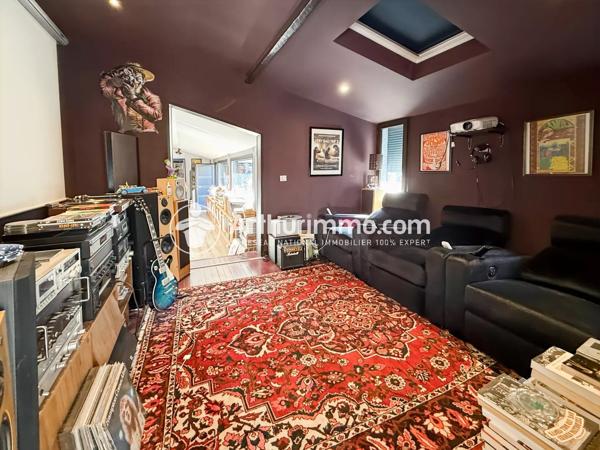 Vente                                                      Maison
                        
                     9 pièces                      195 m2                     à Soisy-sur-Seine