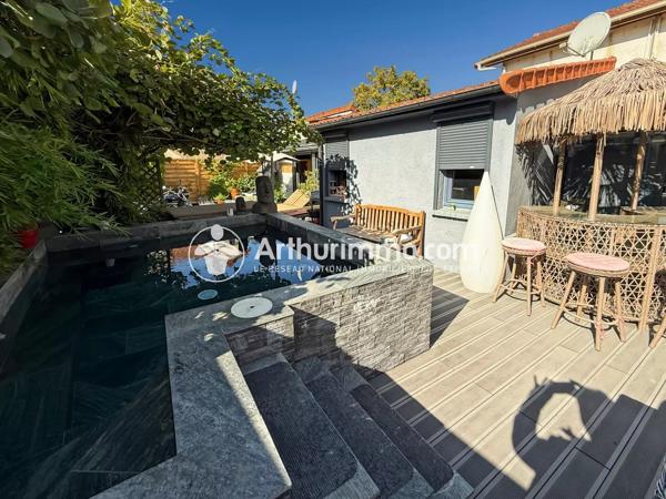 Vente                                                      Maison
                        
                     9 pièces                      195 m2                     à Soisy-sur-Seine