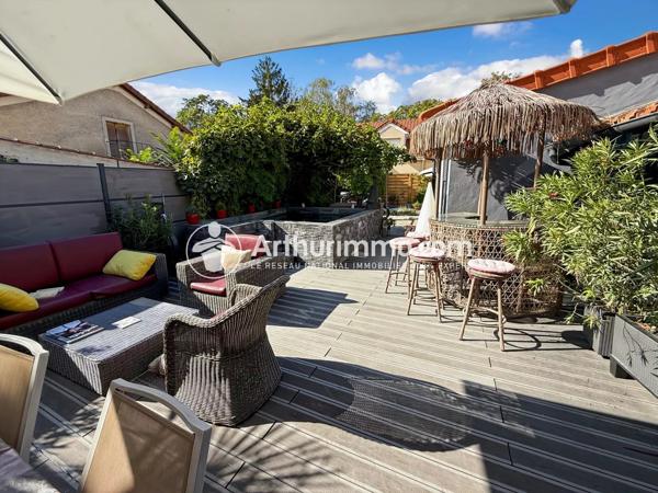 Vente                                                      Maison
                        
                     9 pièces                      195 m2                     à Soisy-sur-Seine