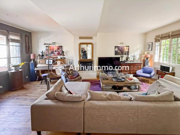 Vente                                                      Maison
                        
                     9 pièces                      195 m2                     à Soisy-sur-Seine