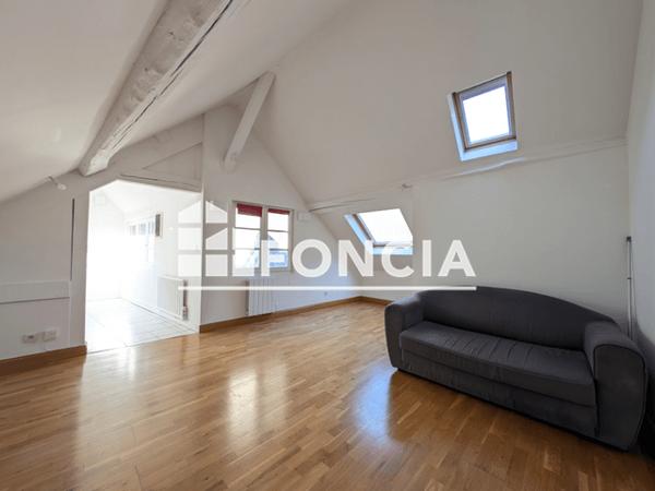 Location Studio 22.73 m² - 237 RUE EAU DE ROBEC Rouen 76000