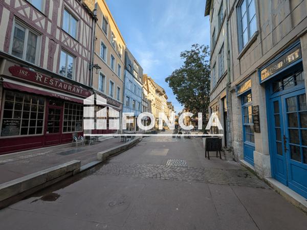 Location Studio 22.73 m² - 237 RUE EAU DE ROBEC Rouen 76000