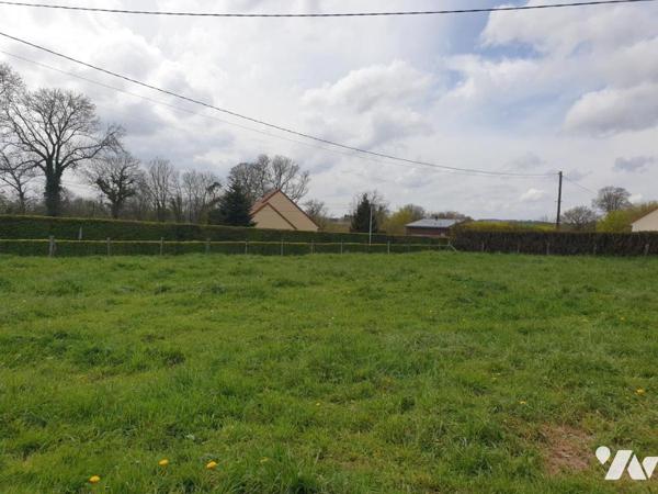 Proche AUNAY SUR ODON : PARCELLE DE TERRAIN A BATIR de 576 m²