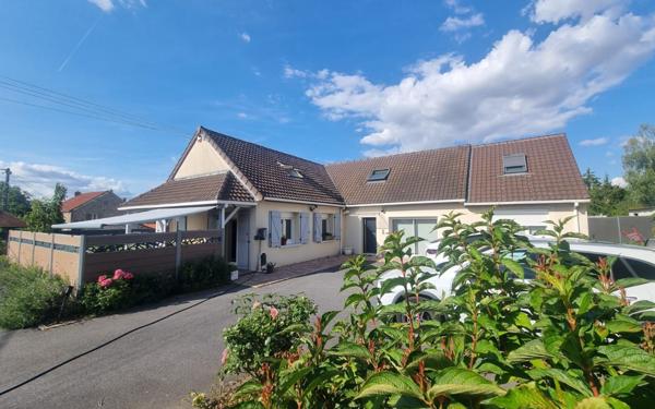 Maison à vendre    7 pièces •  Nogent-l'Artaud