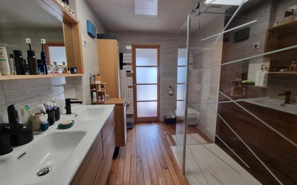 Maison à vendre    7 pièces •  Nogent-l'Artaud