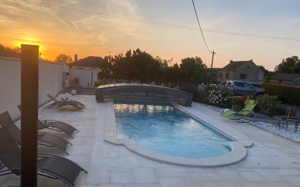 Maison à vendre    7 pièces •  Nogent-l'Artaud