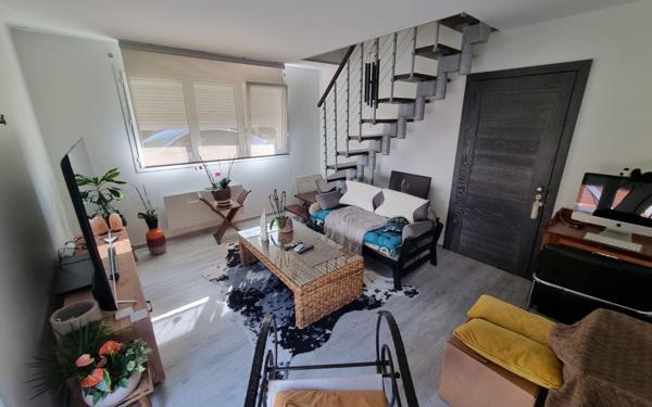 Maison à vendre    7 pièces •  Nogent-l'Artaud