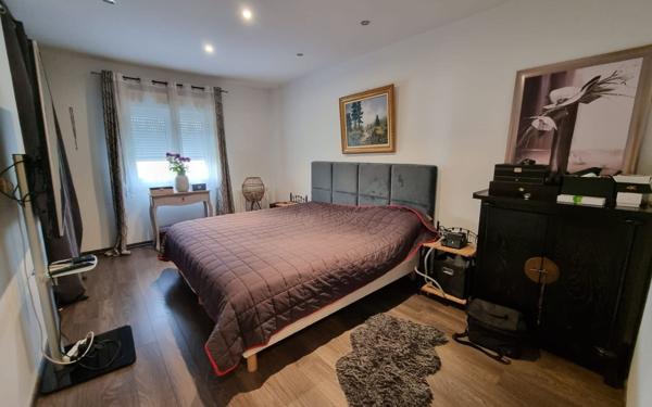 Maison à vendre    7 pièces •  Nogent-l'Artaud