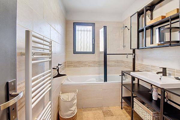 À LOUER - EN EXCLUSIVITÉ A VIDAUBAN -  MAISON DE 120m²