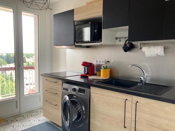 Appartement Avignon 3 pièce(s) 71m2, meublé et équipé, 2 balcons, place de parking