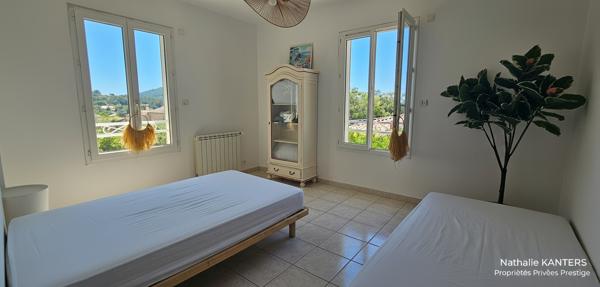 Maison Six Fours Les Plages 7 pièce(s) 200 m2