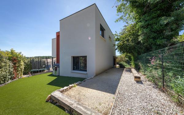 Maison à vendre    5 pièces •  Saint-Gély-du-Fesc