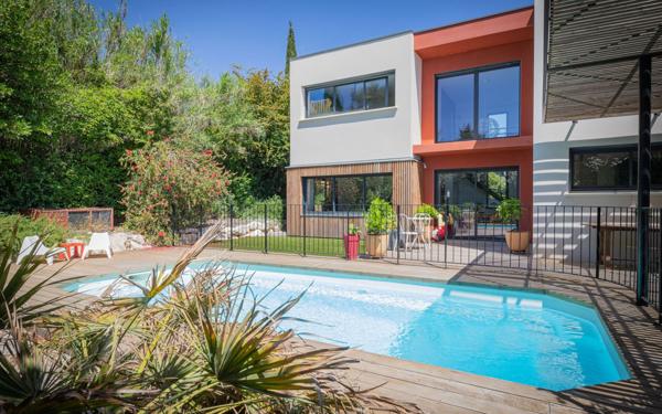 Maison à vendre    5 pièces •  Saint-Gély-du-Fesc