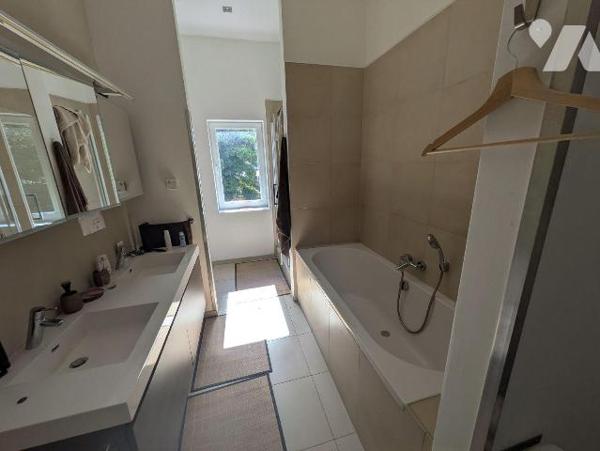 À vendre : Loft d'exception au c?ur de Wormhout ? 246 m² habitables

Situé en plein centre de...