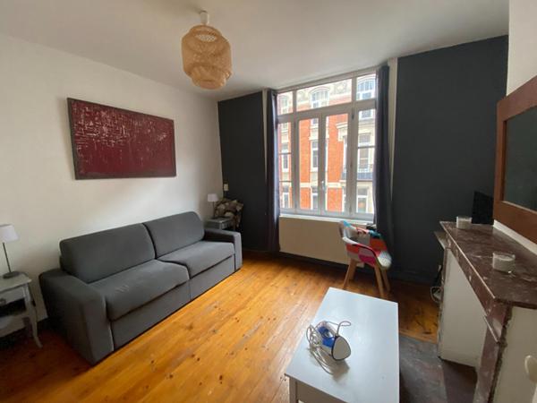 A LOUER : T2 à LILLE • rue de l'Hôpital militaire - Centre ville • 800 € CC • Réf. 746-001