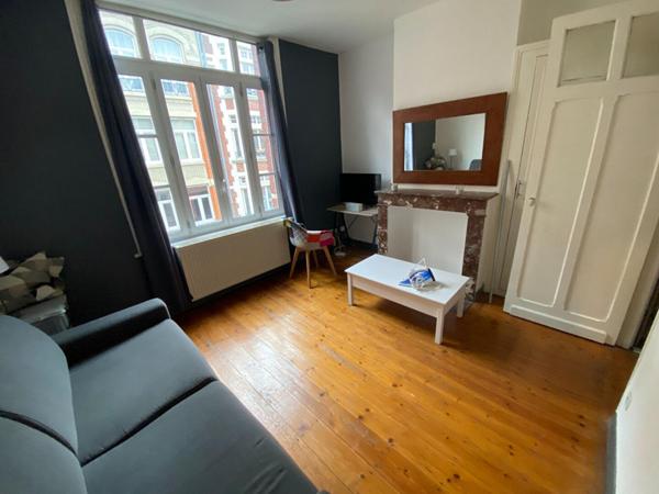 A LOUER : T2 à LILLE • rue de l'Hôpital militaire - Centre ville • 800 € CC • Réf. 746-001