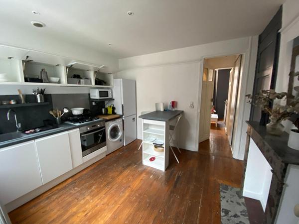 A LOUER : T2 à LILLE • rue de l'Hôpital militaire - Centre ville • 800 € CC • Réf. 746-001