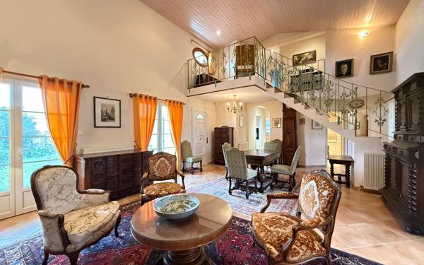 Maison à vendre    6 pièces •  Saint-Palais-sur-Mer