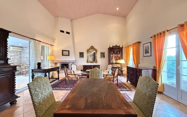 Maison à vendre    6 pièces •  Saint-Palais-sur-Mer