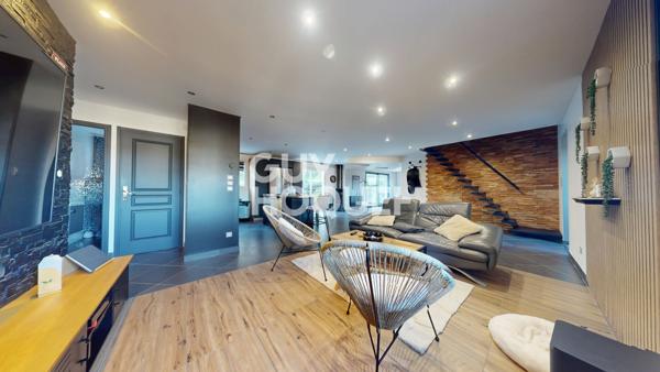 MAISON À VENDRE DE 6 PIÈCES DE 180,00 M²