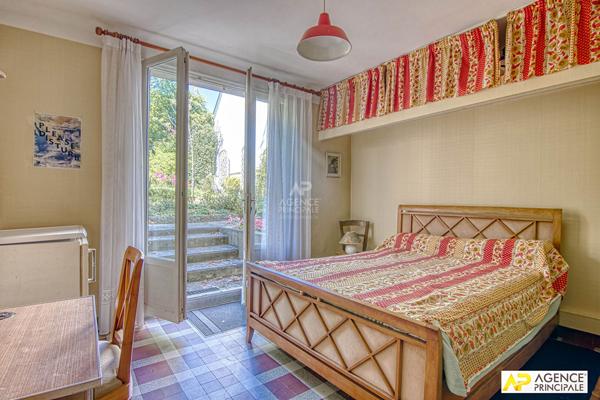 Le Chesnay Parc Aubert - Maison ancienne 130 m² habitables sur parcelle d'environ 400 m² 850 000 € **  - Référence  28438