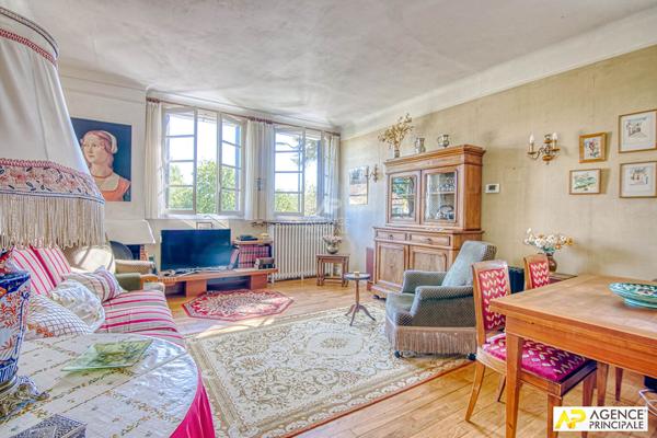 Le Chesnay Parc Aubert - Maison ancienne 130 m² habitables sur parcelle d'environ 400 m² 850 000 € **  - Référence  28438