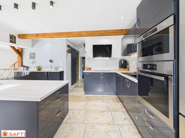 Magnifique Maison de Village Rénovée!!!