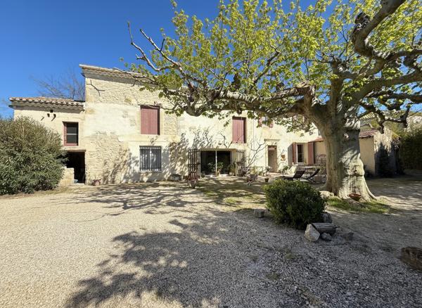 Superbe mas provençal de caractère