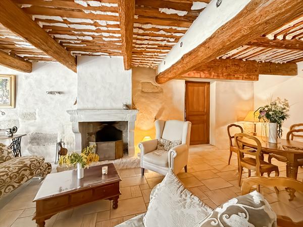 Superbe mas provençal de caractère