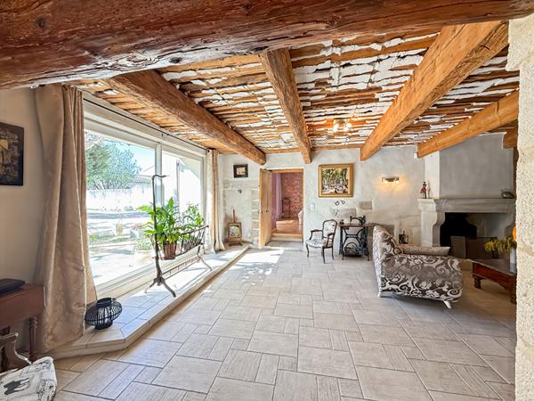Superbe mas provençal de caractère