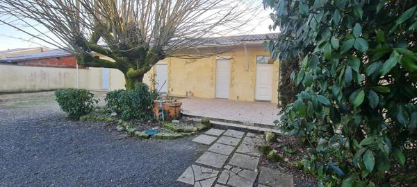 Maison
                                                                                                                                                                                                                                                                                                                        6 pièce(s)                                                                                                                                                                                                          4 chambre(s)                                                                                                                                                                                                          260  m²