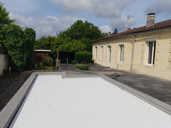 Maison
                                                                                                                                                                                                                                                                                                                        6 pièce(s)                                                                                                                                                                                                          4 chambre(s)                                                                                                                                                                                                          260  m²