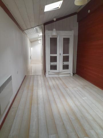 Maison
                                                                                                                                                                                                                                                                                                                        6 pièce(s)                                                                                                                                                                                                          4 chambre(s)                                                                                                                                                                                                          260  m²