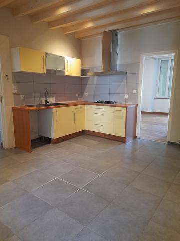 Maison
                                                                                                                                                                                                                                                                                                                        6 pièce(s)                                                                                                                                                                                                          4 chambre(s)                                                                                                                                                                                                          260  m²